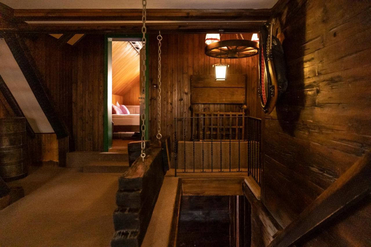 Chalet-hotel - Swiss-chalet Merlischachen Lodge *