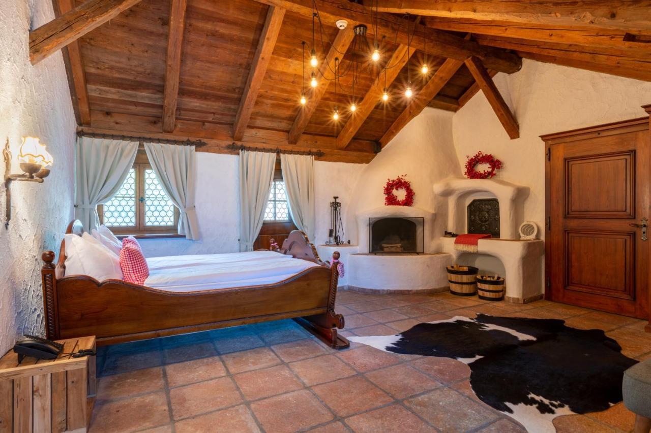 Swiss-chalet Merlischachen - Historik Chalet-hotel *