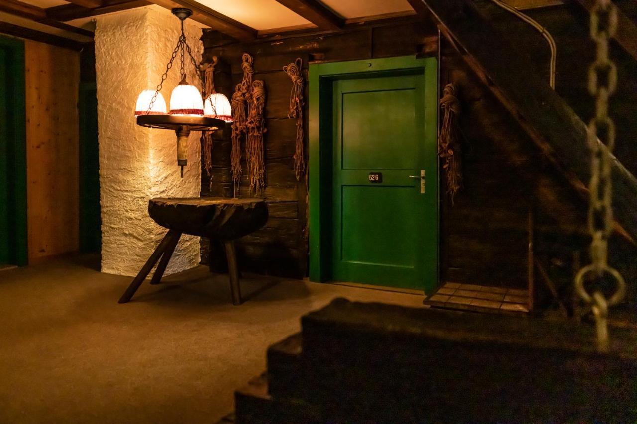 Lodge Chalet-hotel - Swiss-chalet Merlischachen