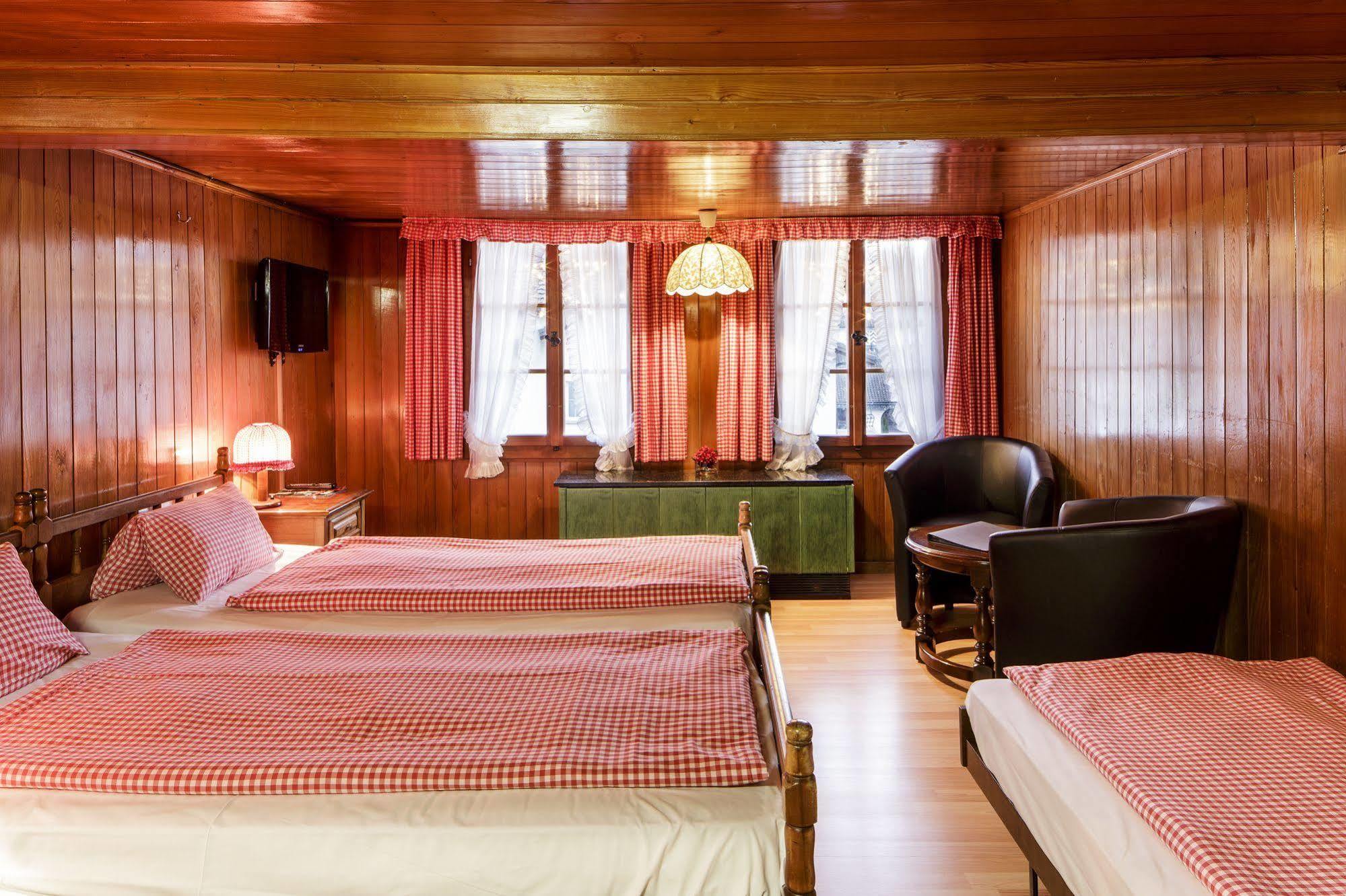 Chalet-hotel - Swiss-chalet Merlischachen Lodge *